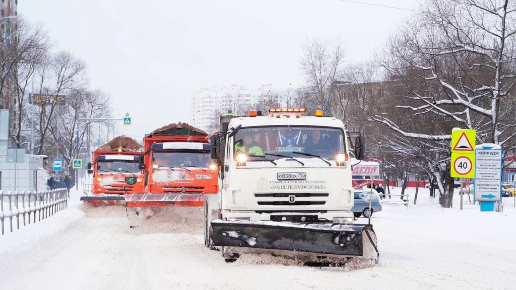 На 10% увеличилось число техники, задействованной в уборке дорог Московской области
