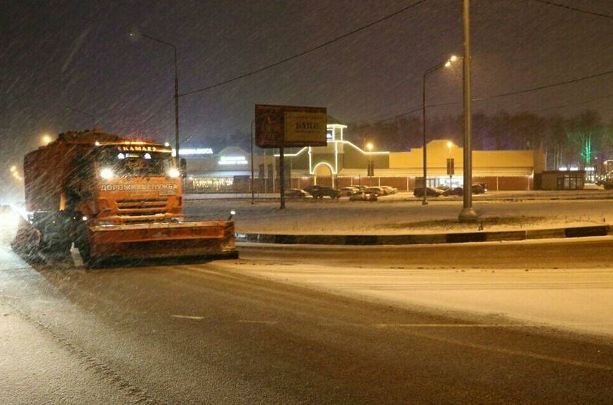 Свыше 30 тыс км дорог в Подмосковье очистили от снега за ночь