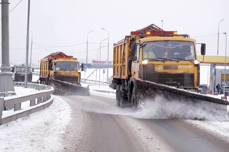За ночь в Подмосковье очистили от снега 14,4 тысячи километров дорог