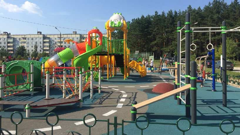 Более 200 губернаторских детских игровых комплексов установят в Подмосковье в 2022 году